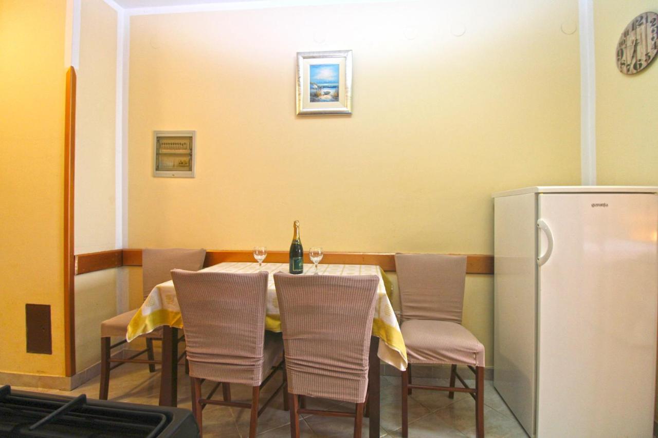 Apartment Mirela 2145 Fažana Esterno foto